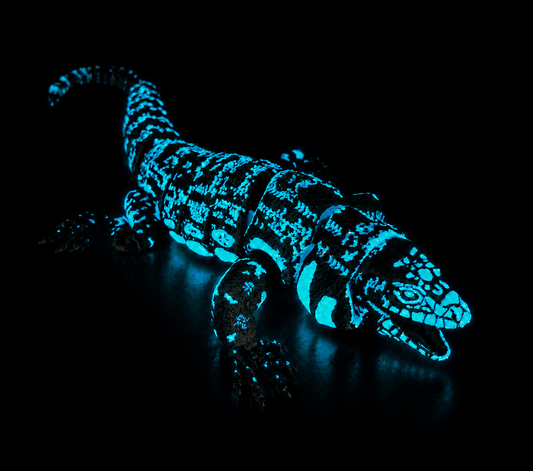 Glowing Articulated Tegu Lizard – 3D Printed Realistic Reptile Figure, Flexible Poseable Animal Toy, Collectible Desk Decor, Sensory Fidget, Gift for Reptile Lovers (Blue))